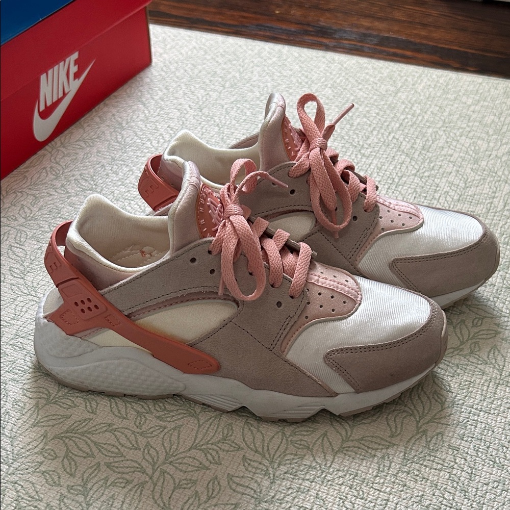 Nike Pink and White Air Huarache